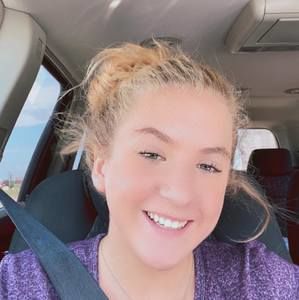 Meet your Posher, Katelyn